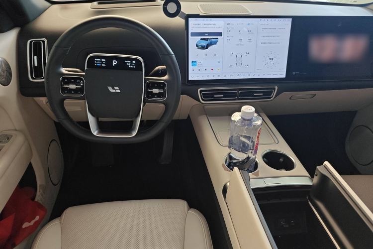 Used Li Auto L7 2023 Air model
