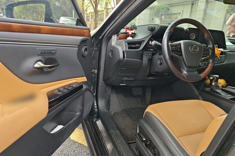 Used Lexus ES 2021 200 Luxury Edition