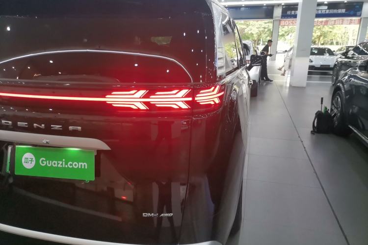 Used Denza D9 2024 DM-i 980 Four-Wheel Drive Prestige Model