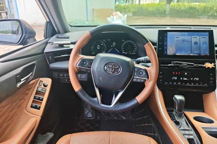 Used Toyota Avalon 2022 Dual-Engine 2.5L XLE Premium Edition
