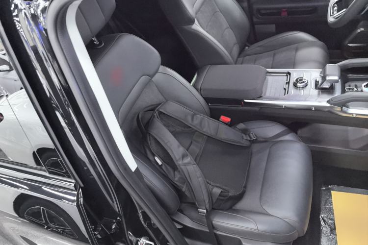 Used JETOUR Traveler 2023 1.5T Two-Wheel Drive Discovery PRO Right Front Seat