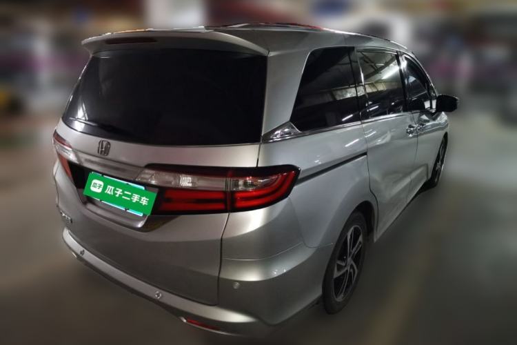 Used Honda Odyssey 2015 2.4L Luxury Edition Rear Right 45 Deg