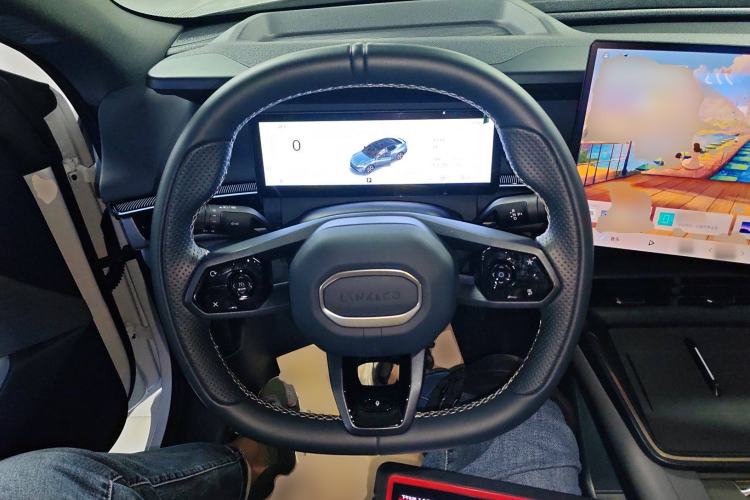 Used Lynk & Co 07 2024 EM-P 126 Long-Range Halo