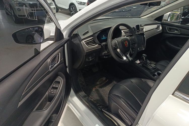 Used Roewe i5 2020 1.5L Automatic 4G Connect Luxury Flagship Edition
