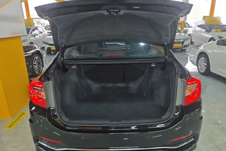 Used Honda Crider 2016 1.8L CVT Luxury Edition
