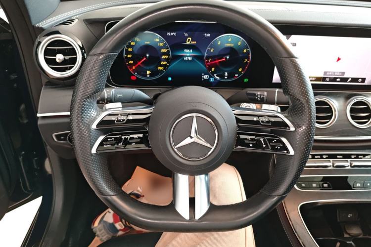 Used Mercedes-Benz E-Class 2021 Updated E 260 Fashion Sport Edition Steering Wheel