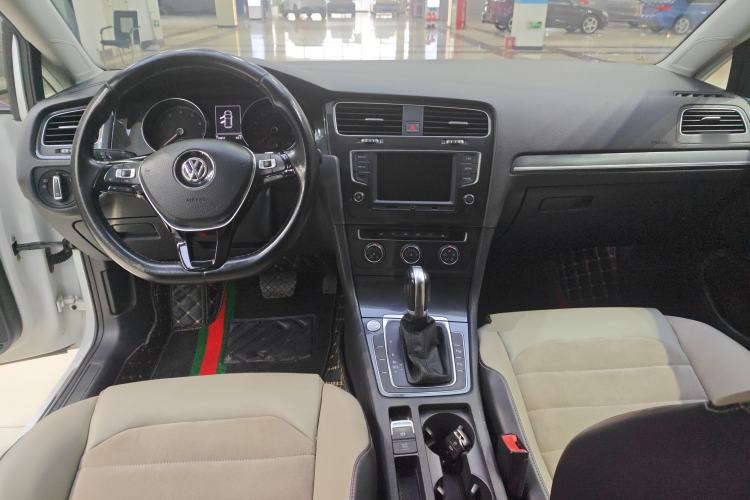 Used Volkswagen Golf 2017 230TSI Automatic Luxury Million-Vehicle Commemorative Edition