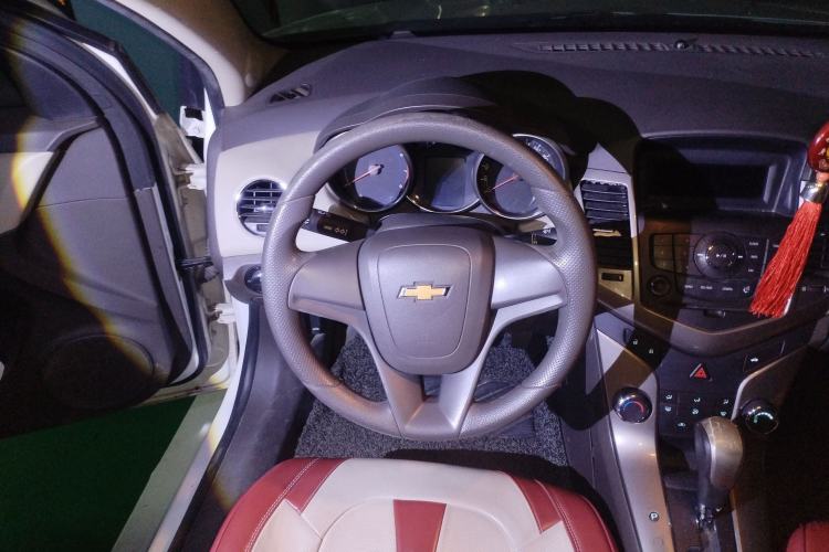 Used Chevrolet Cruze 2015 1.5L Classic SE AT Steering Wheel