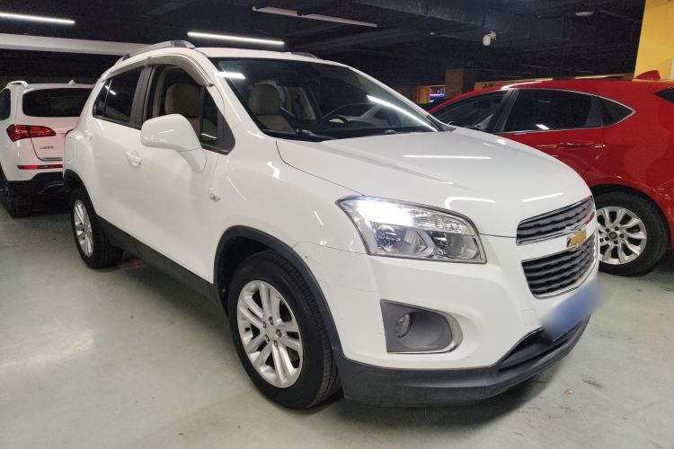 Used Chevrolet Trax 2016 1.4T Automatic Two-Wheel Drive Comfort Version with Sunroof Front Right 45 Deg