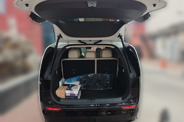 Used Li Auto MEGA 2024 Ultra Model