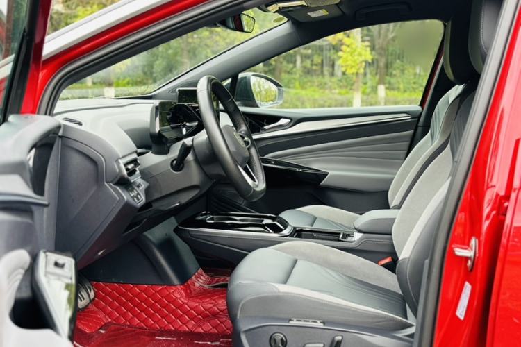 Used Volkswagen ID.4 CROZZ 2021 Long-Range PRO Two-Wheel Drive Version
