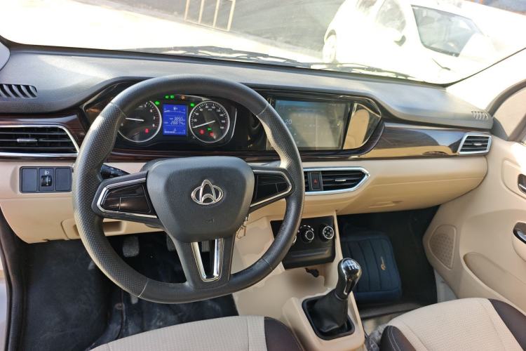 Used CHANGAN KUAYUE Xing V5 2021 1.6L Jinbao Edition Luxury Version DAM16KR