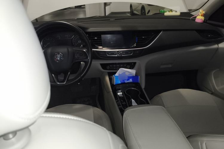 Used Buick Regal 2020 552T Elite Edition Center Console