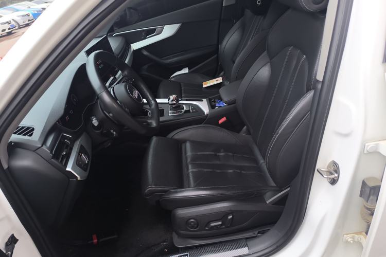 Used Audi A4L 2022 40 TFSI Luxury Dynamic Model