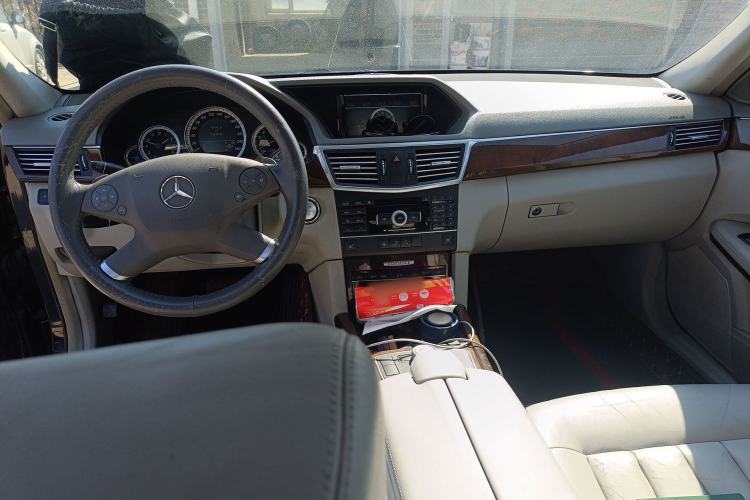 Used Mercedes-Benz E-Class 2011 E 300 L Elegant Model Center Console