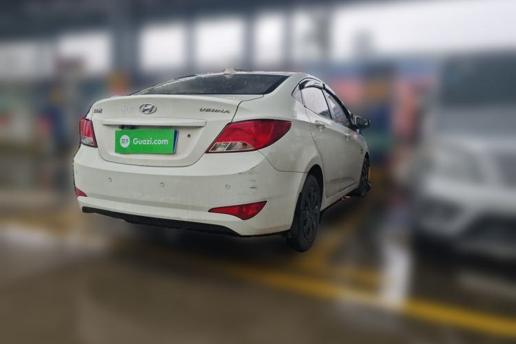 Used Hyundai Verna (older generation) 2014 1.4L Automatic Fashion GS Model Rear Right 45 Deg