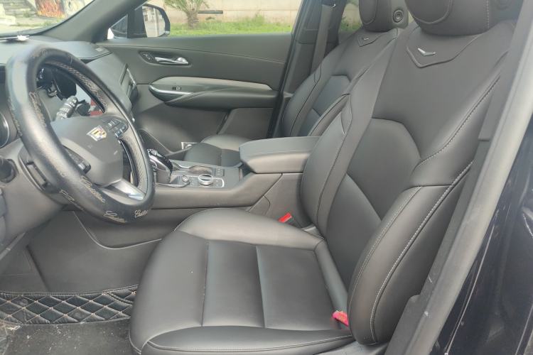 Used Cadillac XT4 2020 Revised Version 28T Two-Wheel Drive Luxury Edition Left Front Seat