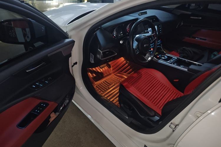 Used Jaguar XE 2017 2.0T 200 PS R-Sport
