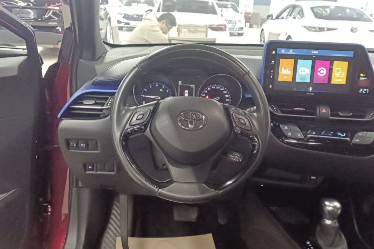 Used Toyota IZOA 2018 2.0L Yichi Version China VI Standard