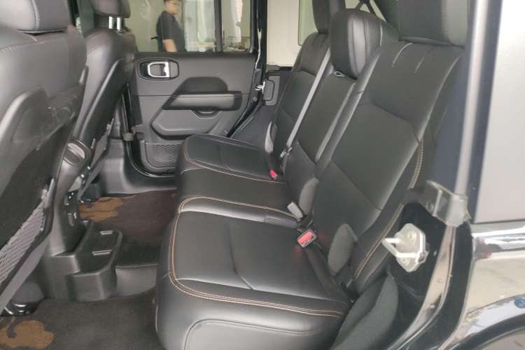 Used Jeep Wrangler 2024 2.0T Sahara Four-Door Edition
