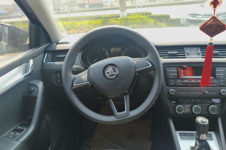 Used Skoda Octavia 2017 1.6L Automatic Chuanxing Edition
