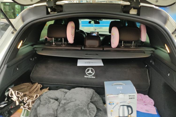 Used Mercedes-Benz GLC 2017 GLC 260 4MATIC Dynamic Edition Trunk