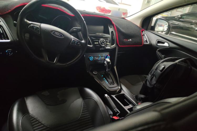 Used Ford Focus 2018 Hatchback Classic 1.6L Automatic Trendy SmartDrive Edition