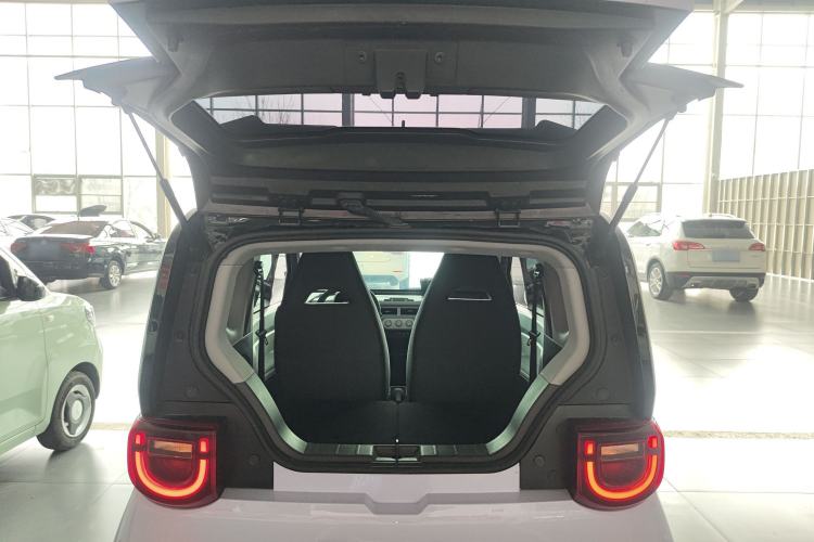 Used Chery QQ Ice Cream 2022 170km Sundae Phosphate Lithium-Ion Trunk