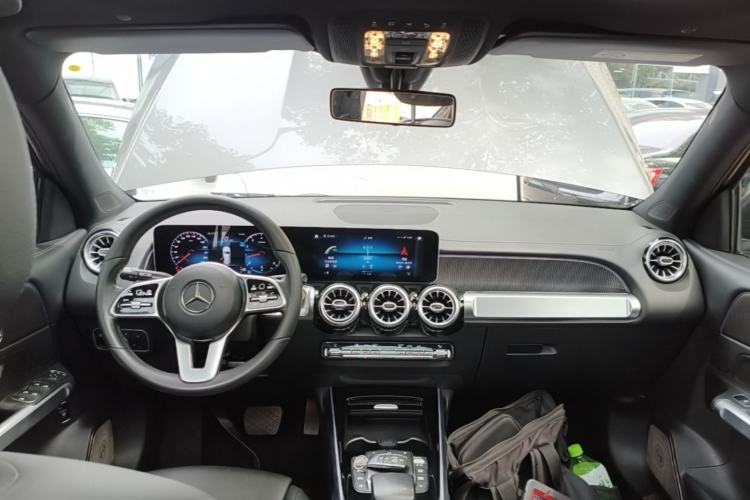 Used Mercedes-Benz GLB 2020 Updated GLB 200 Dynamic Edition Center Console