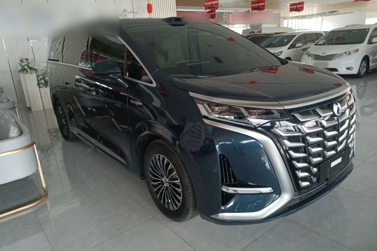 Used Denza D9 2025 DM-i Intelligent Drive 1020 Four-Wheel Drive Prestige Model
