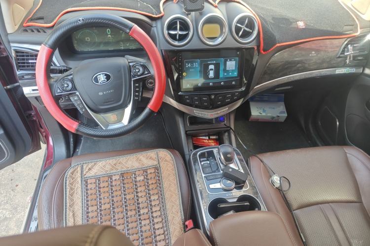 Used BYD Tang New Energy 2015 2.0T Four-Wheel-Drive Flagship Model