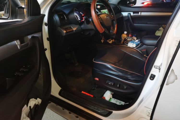 Used Kia Sorento 2013 2.4L 5-Seater Gasoline Comfort Edition Driver Seat