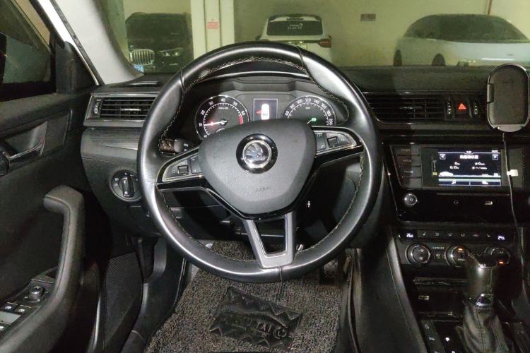 Used Skoda Superb 2016 TSI330 DSG Smart Drive Edition
