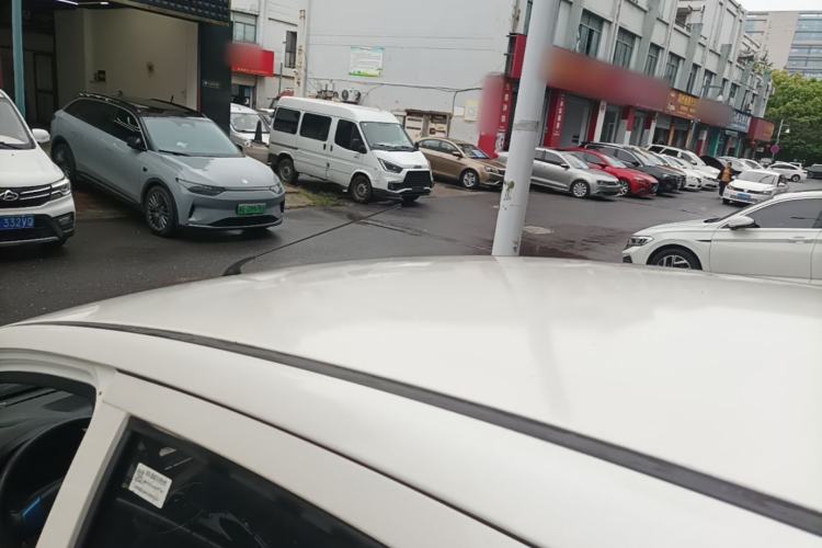 Used JMEV E200L 2018 E200L Standard Model (250 km)

