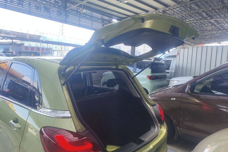 Used Wuling Bingo 2023 333 km Enjoyment Version Trunk