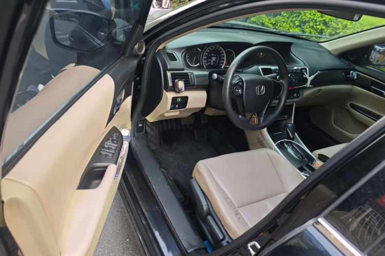 Used Honda Accord 2015 2.0L LX Comfort Edition