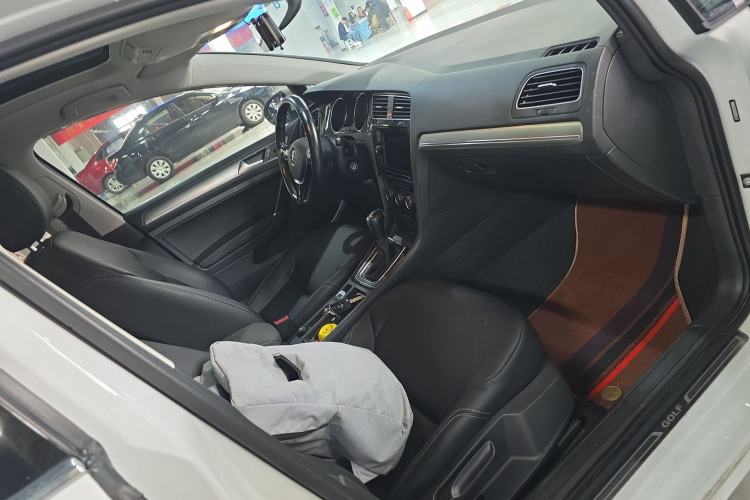 Used Volkswagen Golf 2019 1.6L Automatic Comfort Model China V Standard