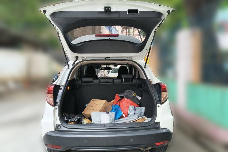 Used Honda Vezel 2017 1.8L CVT Front-Wheel Drive Pioneer Edition
