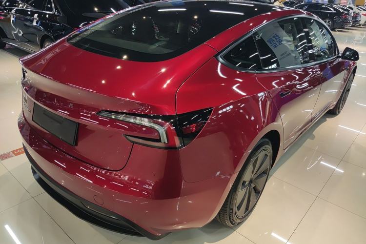 Used Tesla Model 3 2023 Rear-Wheel-Drive Version
