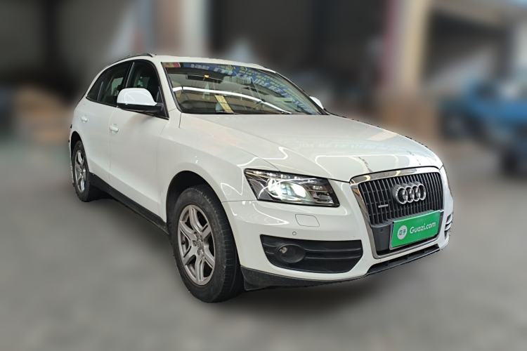 Used Audi Q5 2012 2.0TFSI Technology Model Front Right 45 Deg