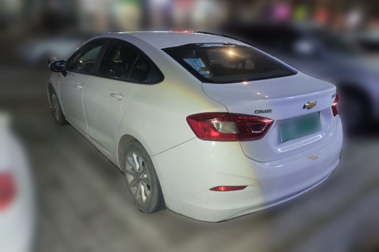 Used Chevrolet Cruze 2017 1.5L Automatic Pioneer Sunroof Edition