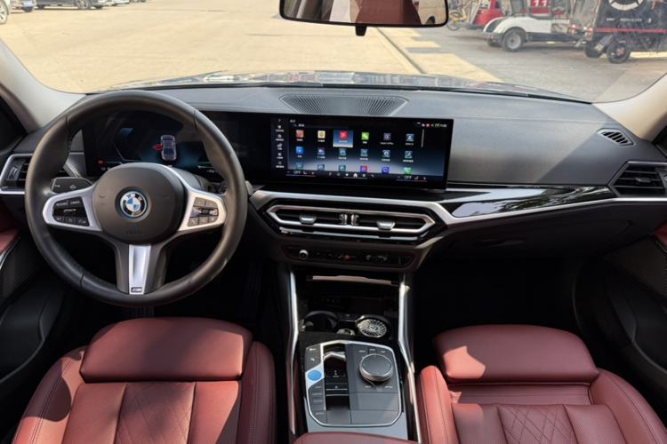 Used BMW i3 2024 eDrive 35 L
