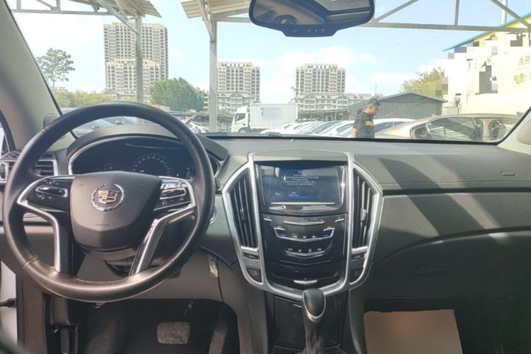 Used Cadillac SRX 2015 3.0L Comfort Version
