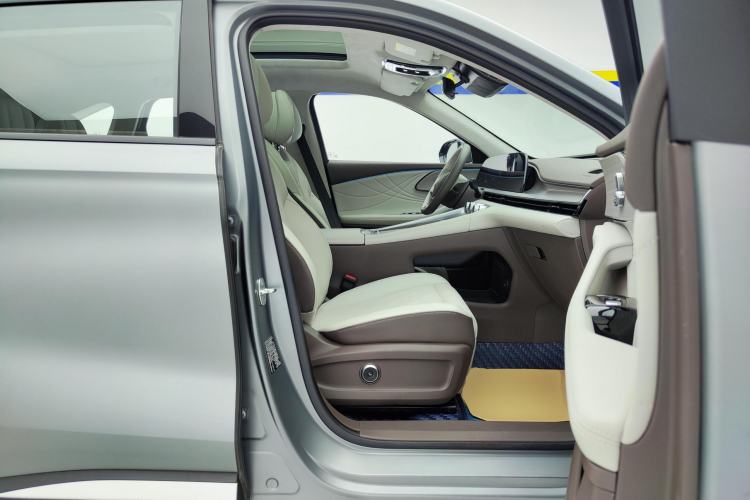 Used EXEED Stellar C-DM 2024 1.5T Long-Range Pro
