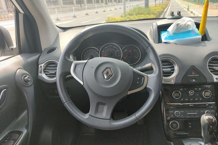 Used Renault Koleos 2014 2.0L Two-Wheel Drive Comfort Edition
