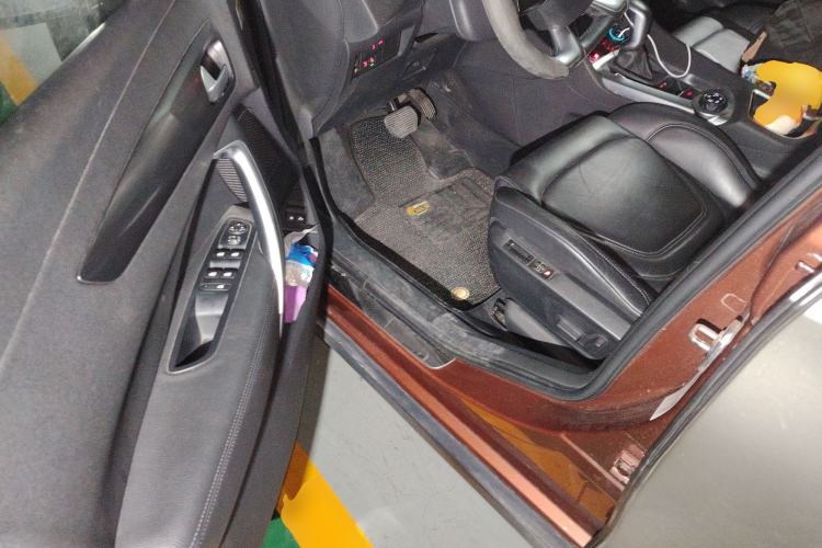 Used DS 6 2016 1.6T Luxury Edition THP160