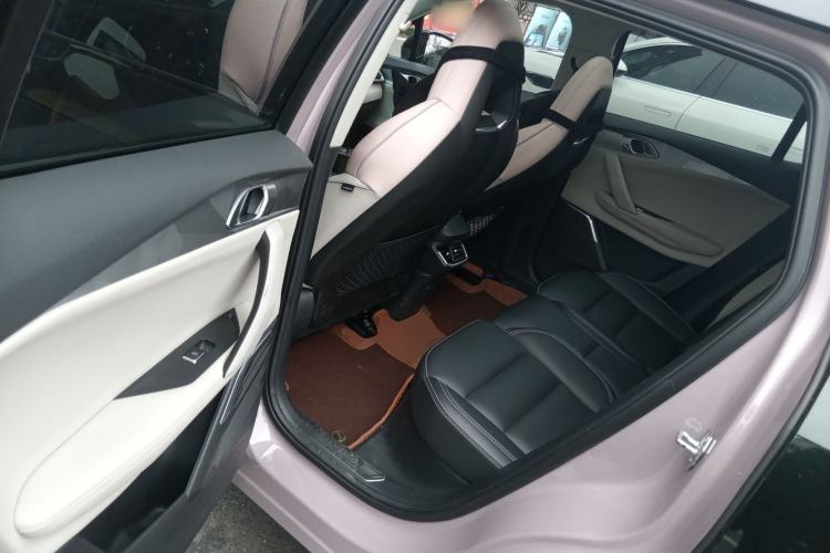 Used Lynk & Co 06 2021 1.5T Shero Pink Special Edition