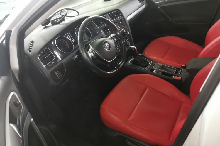 Used Volkswagen Golf 2020 200TSI DSG Comfortable and Ambitious Edition
