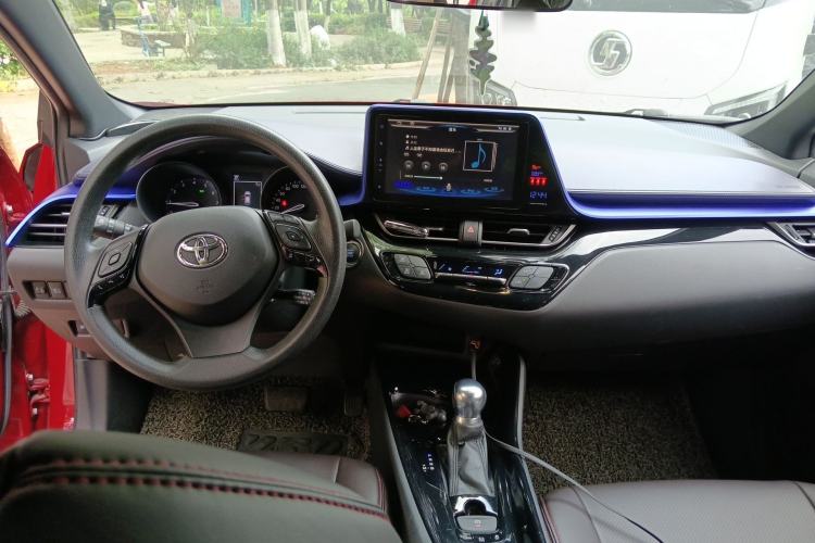 Used Toyota C-HR 2018 2.0L Leading Edition China VI
