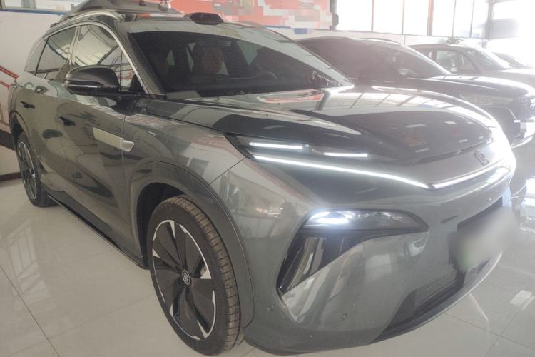 Used BYD Tang L 2025 DM 175KM Drone Player Edition Front Right 45 Deg